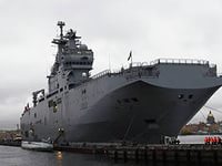 Российским морякам запретили подниматься на борт «Мистраля», находящегося во французском порту